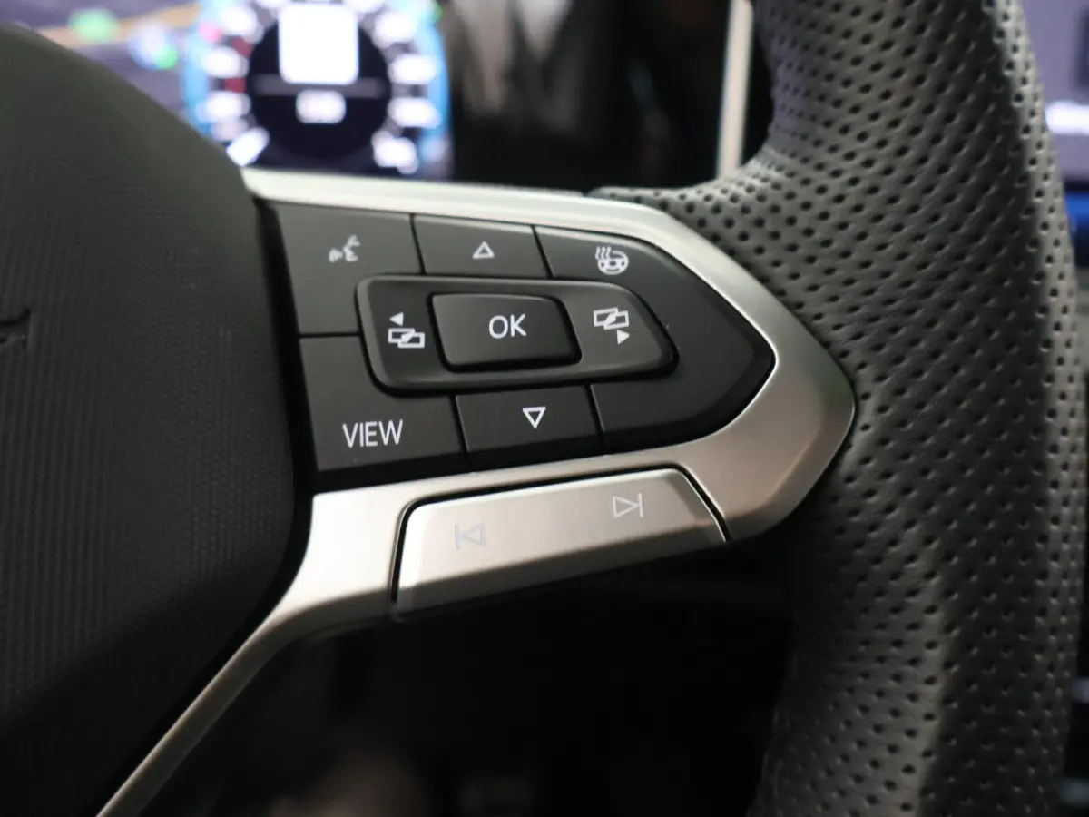 1.5 eHybrid GTE | Matrix LED | HUD | 360° Camera | Stoel/Stuurverwarming | Keyless Entry/Go | Apple Carplay/Android Auto |