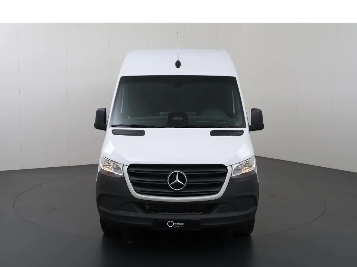 317 CDI | L2 H2 | Aut. | RWD | PRO | BPM VRIJ! | 3500 KG AHW | CARPLAY | ANDROID AUTO | 3-ZITS | CRUISE | CAMERA | AIRCO | SPOORASSISTENT | DODEHOEKDETECTIE |