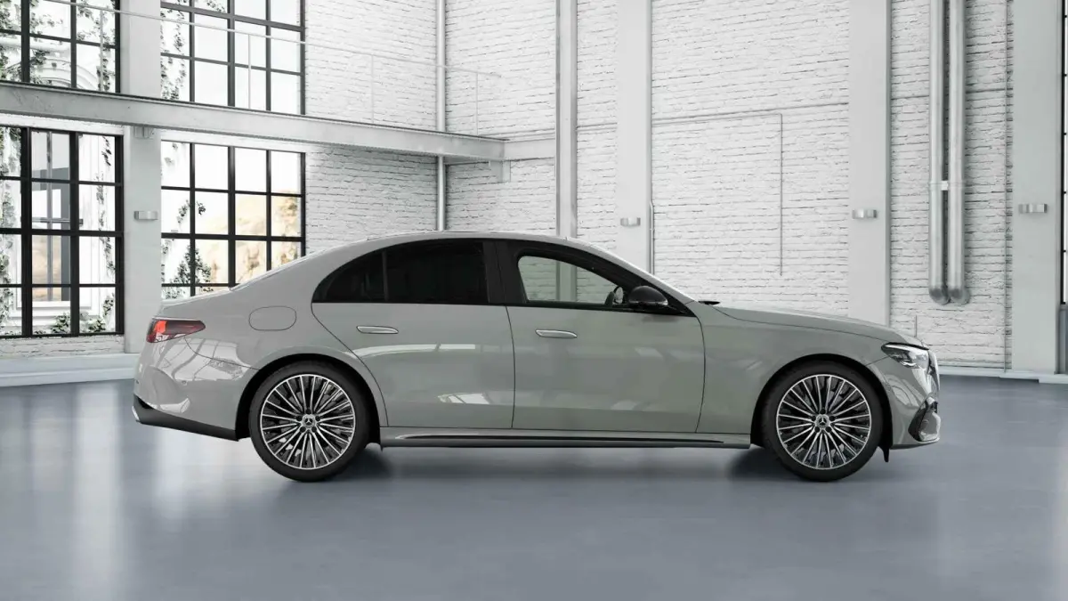 300e Sport Edition | Premium-pakket  | Trekhaak | Nightpakket | Burmester | Dodehoekassistent | 360° camera |