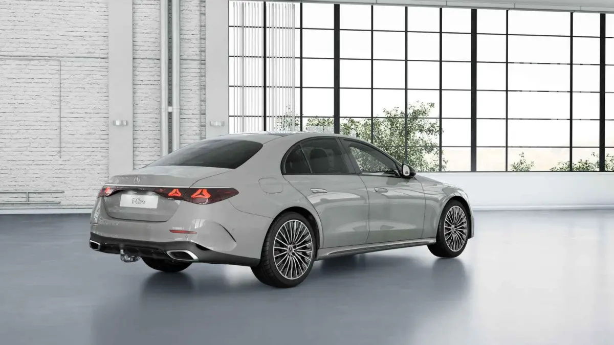 300e Sport Edition | Premium-pakket  | Trekhaak | Nightpakket | Burmester | Dodehoekassistent | 360° camera |