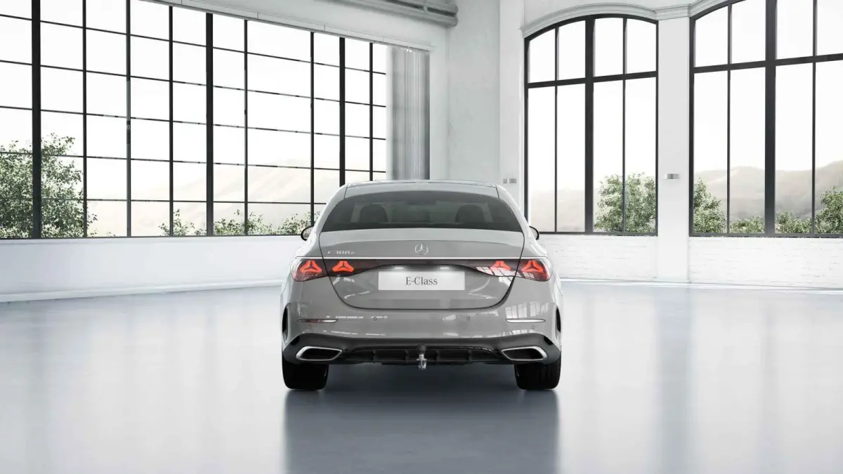 300e Sport Edition | Premium-pakket  | Trekhaak | Nightpakket | Burmester | Dodehoekassistent | 360° camera |