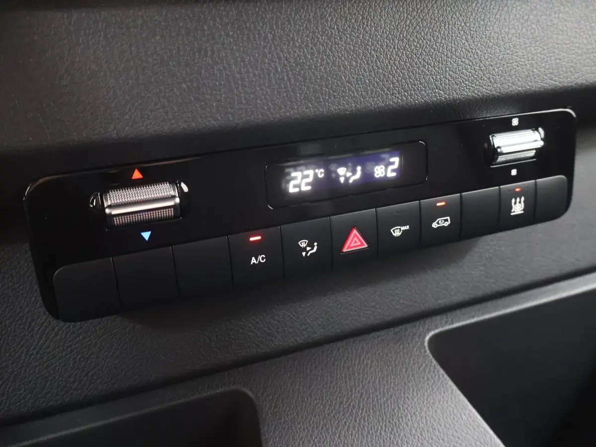 414 GB L2 H2 PRO | 81 kWh | 4250 GVW | 2000 KG Trekhaak | Cruise-Controle | MBUX | Achteruitrijcamera | DC laden 115 kW |  Smartphone integratie pakket |