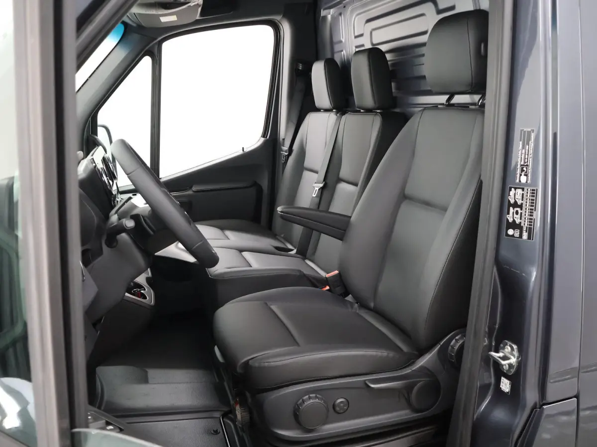 319 CDI L2 H2 Select | Distronic | Led verlichting | Smartphone integratie pakket | 270° Deuren | 3500 KG Trekgewicht |