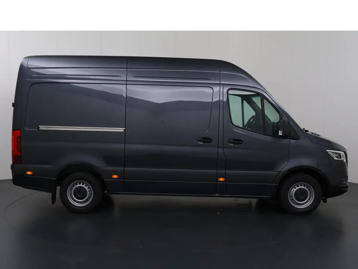 319 CDI L2 H2 Select | Distronic | Led verlichting | Smartphone integratie pakket | 270° Deuren | 3500 KG Trekgewicht |