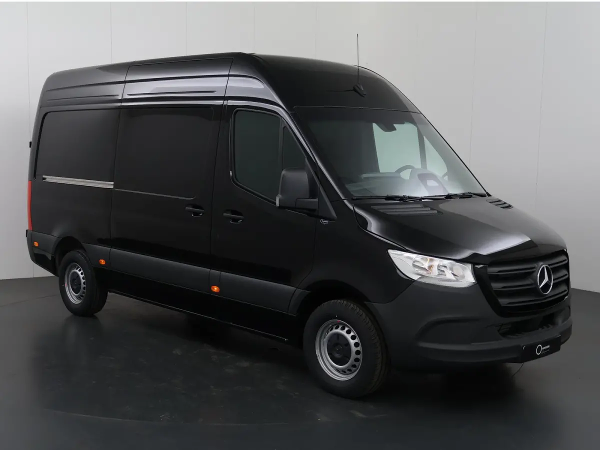 315 CDI | L2 H2 | RWD | Aut. | PRO | BPM VRIJ! | ACHTERUITRIJCAMERA | 3500 KG AHW | DODEHOEKASSISTENT | AIRCO | CRUISE | CARPLAY | ANDROID AUTO | METALLIC | 3-ZITS | MBUX SYSTEEM GROOT