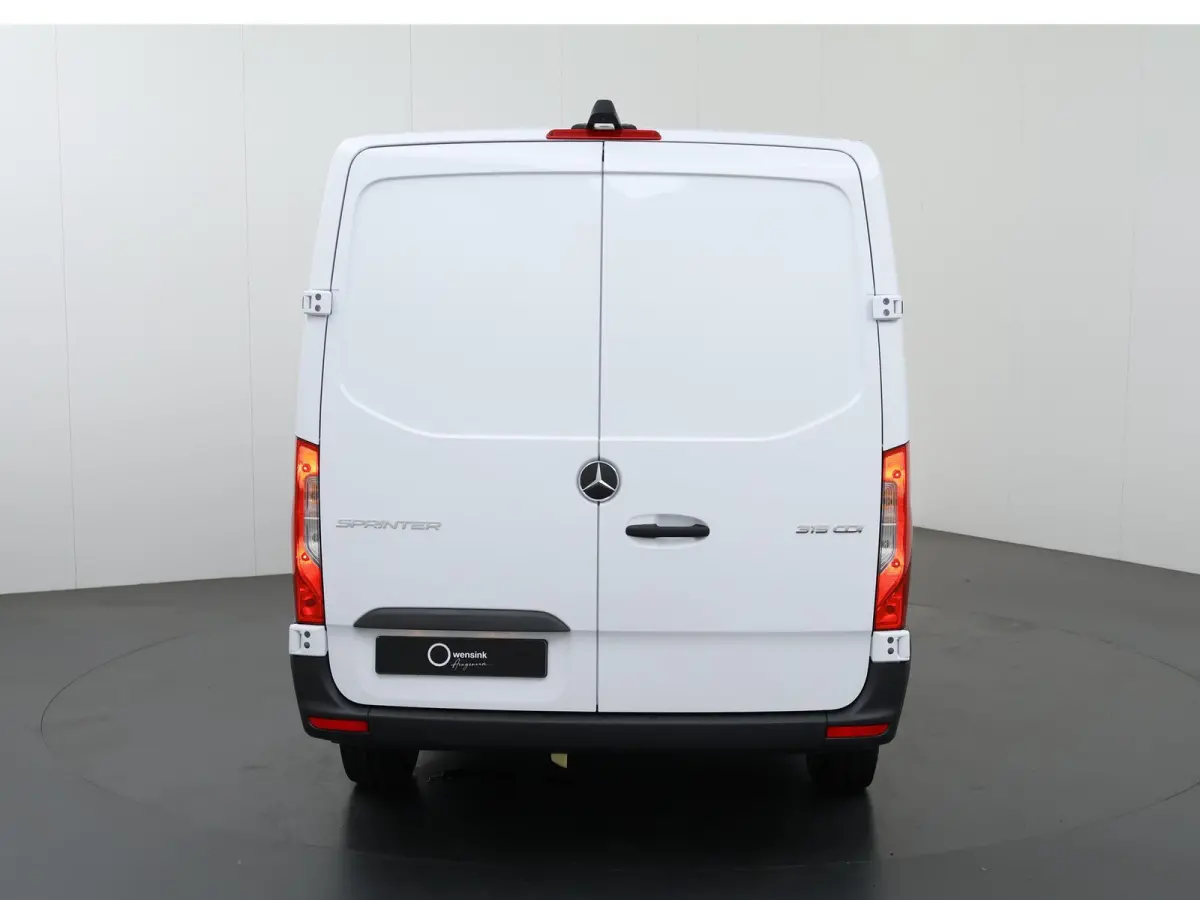 315 CDI | L2 H1 | RWD | PRO | Parkeercamera | Airco | Dodehoekassistent | Zijwindassistent | Cruise Control | Chauffeursstoel |