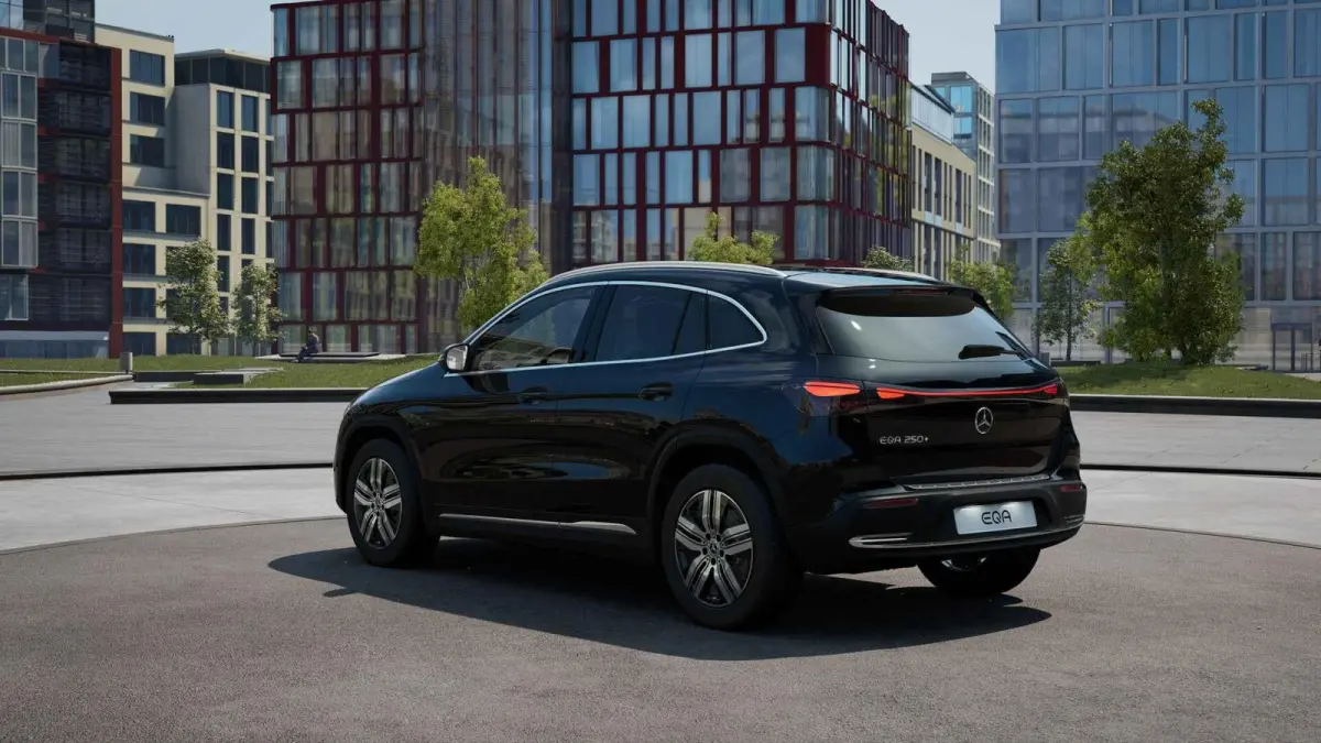 250+ Business Solution Luxury 71 kWh | Panoramaschuifdak | Rijassistentie pakket | Achteruitrijcamera | Stoelverwarming | Dodehoekassistent |