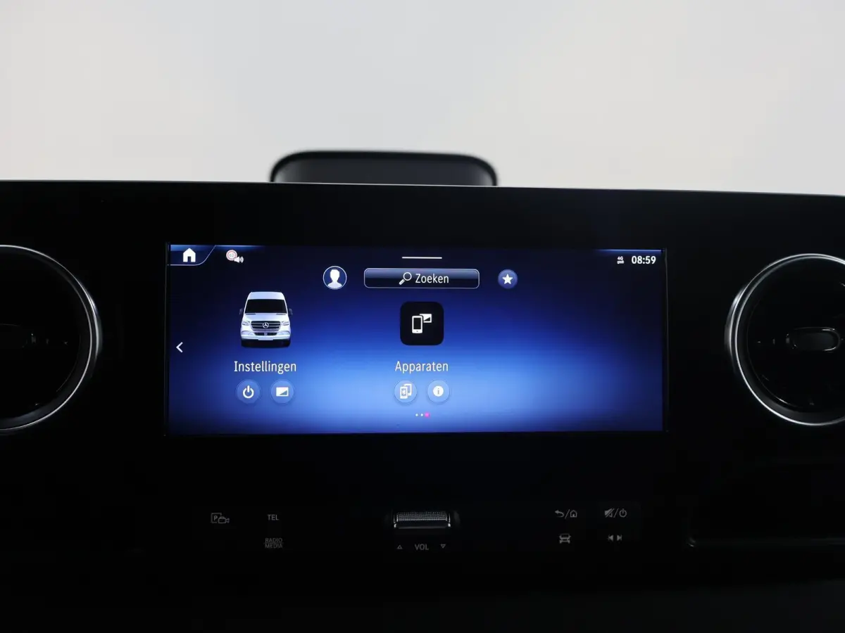 414 L2 H2 RWD PRO 81kWh | Trekhaak | Smartphone integratie pakket | 115 kW Snelladen | Achteruitrijcamera | Standkachel | Stoelverwarming |