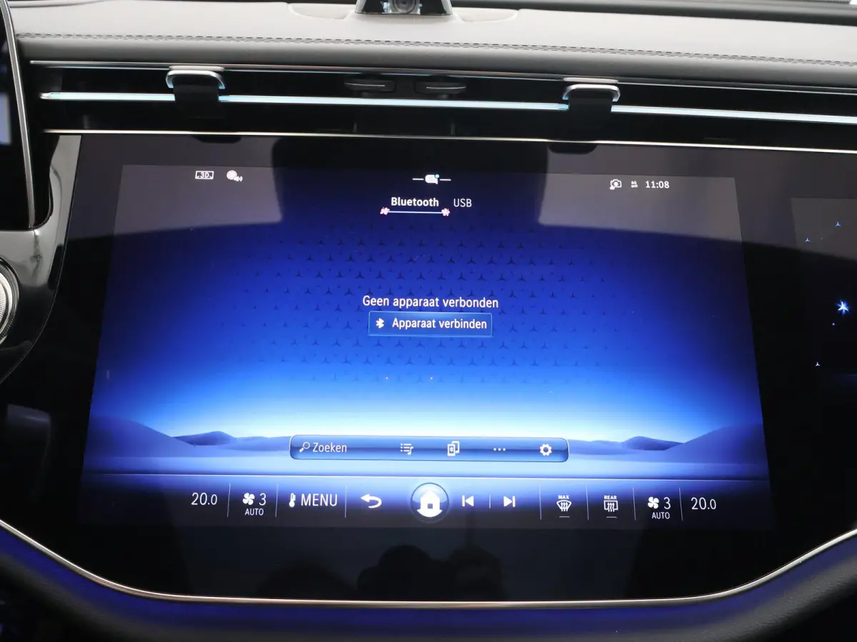 300e Sport Edition | Premium Plus pakket | Panoramaschuifdak | Superscreen | Nightpakket | Rijassistentiepakket Plus | Stoelventilatie | Head-up display | Burmester