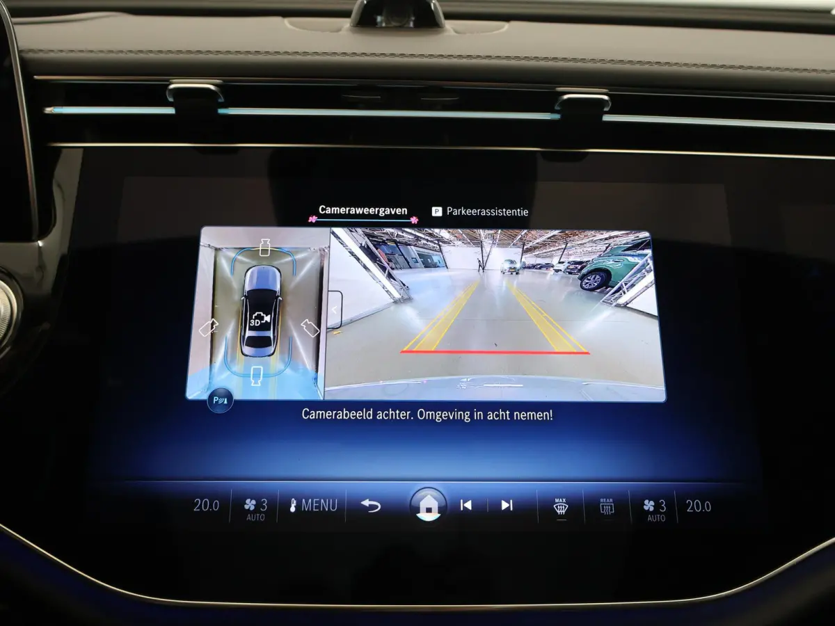 300e Sport Edition | Premium Plus pakket | Panoramaschuifdak | Superscreen | Nightpakket | Rijassistentiepakket Plus | Stoelventilatie | Head-up display | Burmester