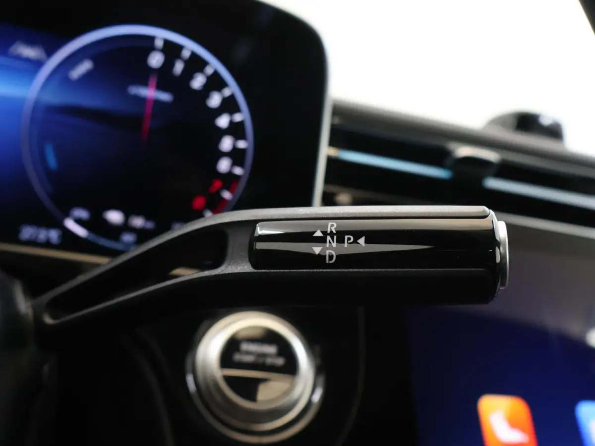 300e Sport Edition | Premium Plus pakket | Panoramaschuifdak | Superscreen | Nightpakket | Rijassistentiepakket Plus | Stoelventilatie | Head-up display | Burmester