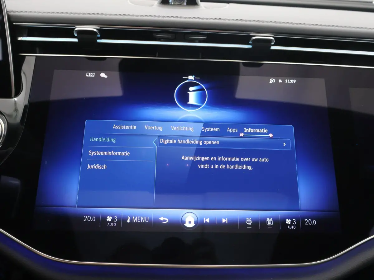 300e Sport Edition | Premium Plus pakket | Panoramaschuifdak | Superscreen | Nightpakket | Rijassistentiepakket Plus | Stoelventilatie | Head-up display | Burmester