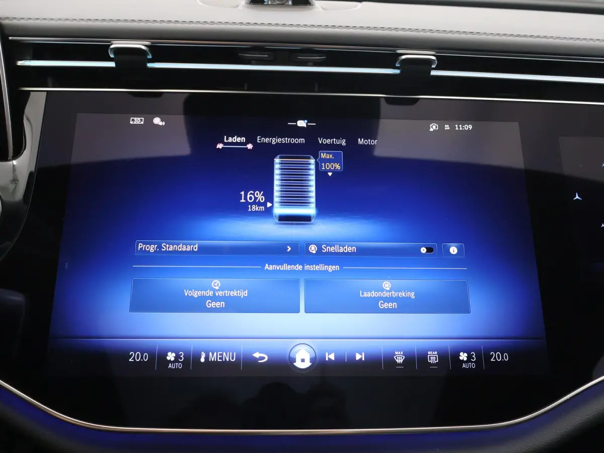 300e Sport Edition | Premium Plus pakket | Panoramaschuifdak | Superscreen | Nightpakket | Rijassistentiepakket Plus | Stoelventilatie | Head-up display | Burmester