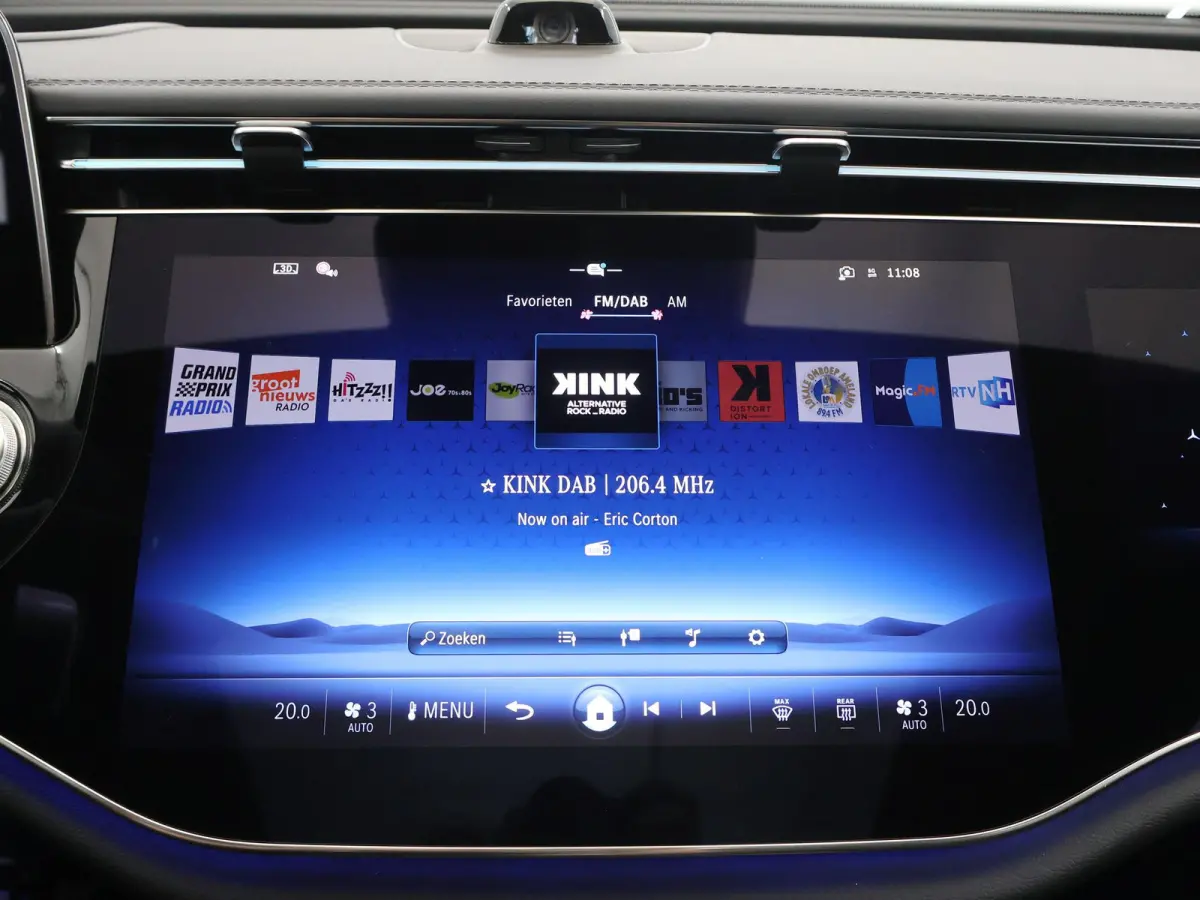 300e Sport Edition | Premium Plus pakket | Panoramaschuifdak | Superscreen | Nightpakket | Rijassistentiepakket Plus | Stoelventilatie | Head-up display | Burmester