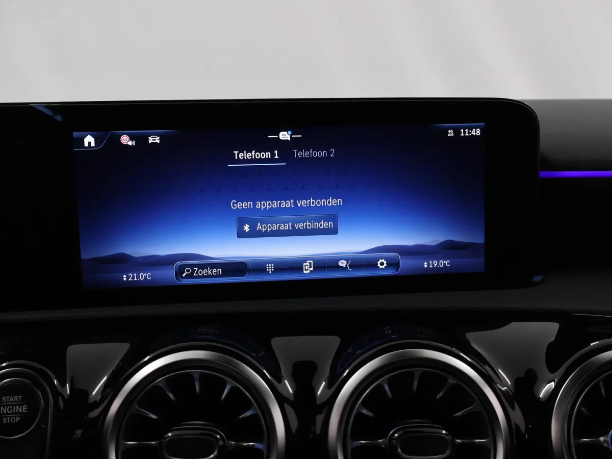 250e Business Solution AMG Apple Carplay| Panoramaschuifdak | Stoelverwarming | Achteruitrijcamera |  MULTIBEAM LED | Night Pakket | Driving Assistance Pakket