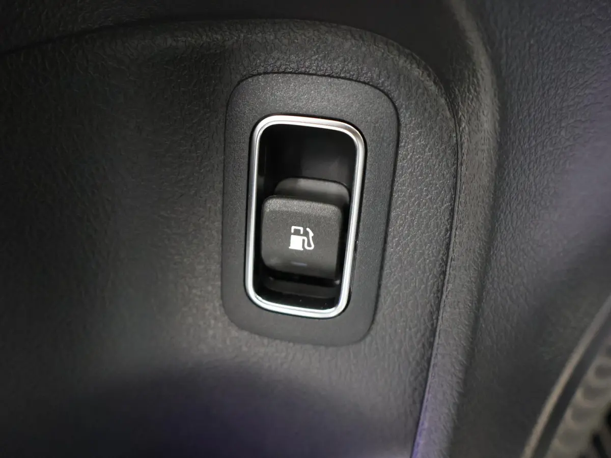 250e Business Solution AMG Apple Carplay| Panoramaschuifdak | Stoelverwarming | Achteruitrijcamera |  MULTIBEAM LED | Night Pakket | Driving Assistance Pakket