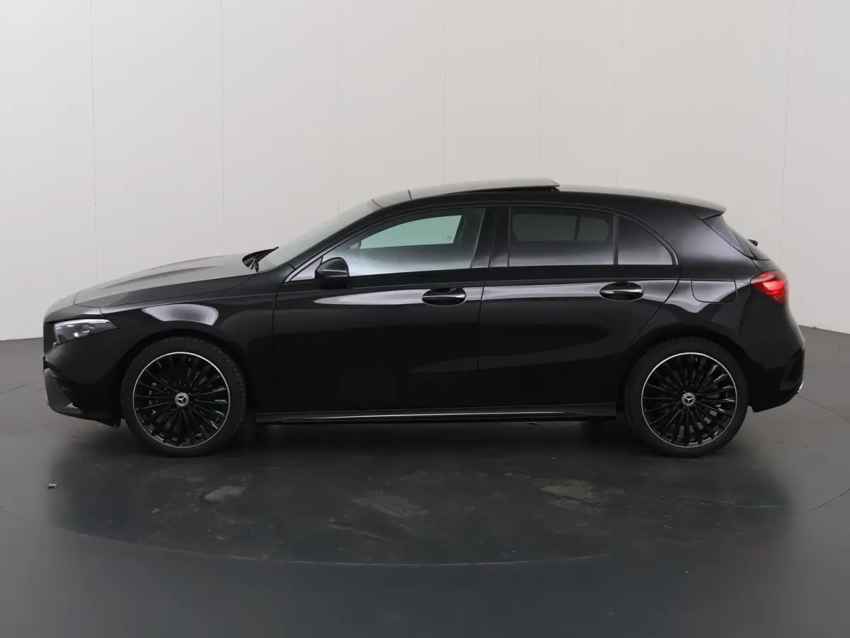 250e Business Solution AMG Apple Carplay| Panoramaschuifdak | Stoelverwarming | Achteruitrijcamera |  MULTIBEAM LED | Night Pakket | Driving Assistance Pakket