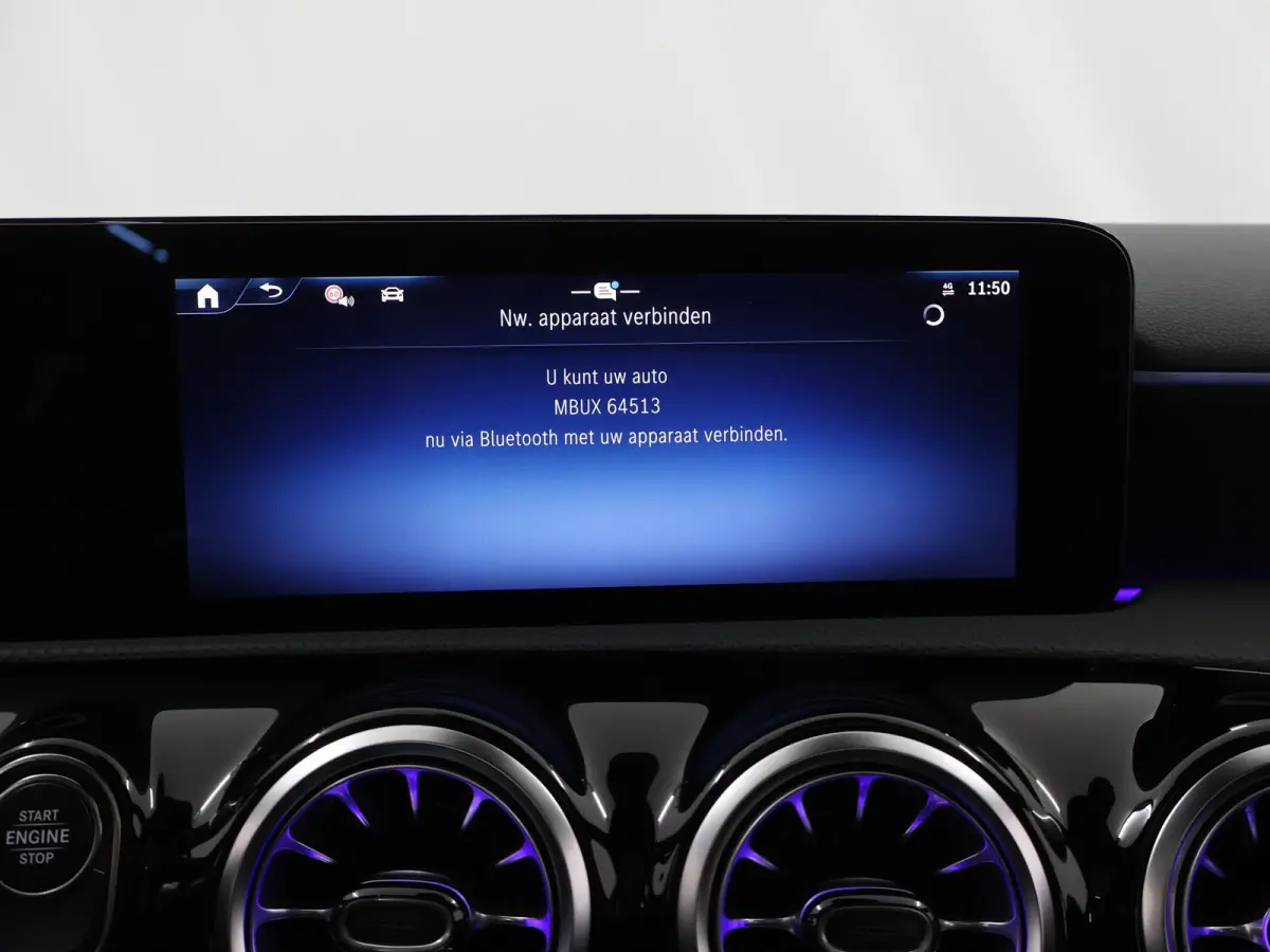 250e Business Solution AMG Apple Carplay| Panoramaschuifdak | Stoelverwarming | Achteruitrijcamera |  MULTIBEAM LED | Night Pakket | Driving Assistance Pakket