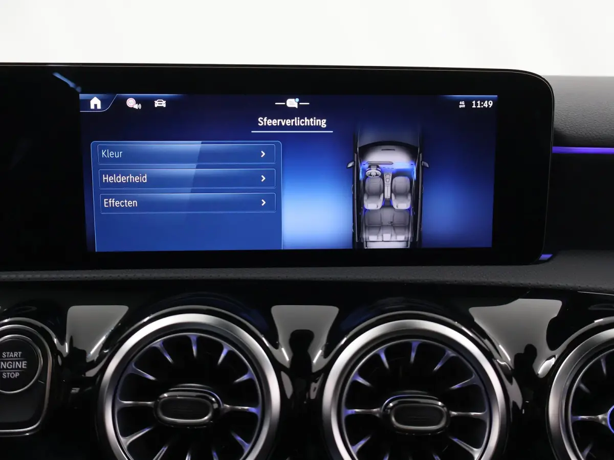 250e Business Solution AMG Apple Carplay| Panoramaschuifdak | Stoelverwarming | Achteruitrijcamera |  MULTIBEAM LED | Night Pakket | Driving Assistance Pakket
