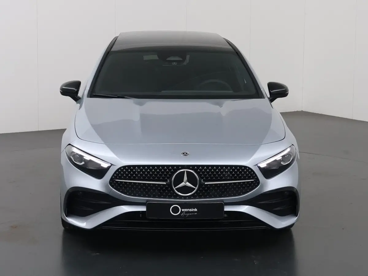 180 Business Solution AMG | Panoramaschuifdak | Stoelverwarming | Achteruitrijcamera |  MULTIBEAM LED |