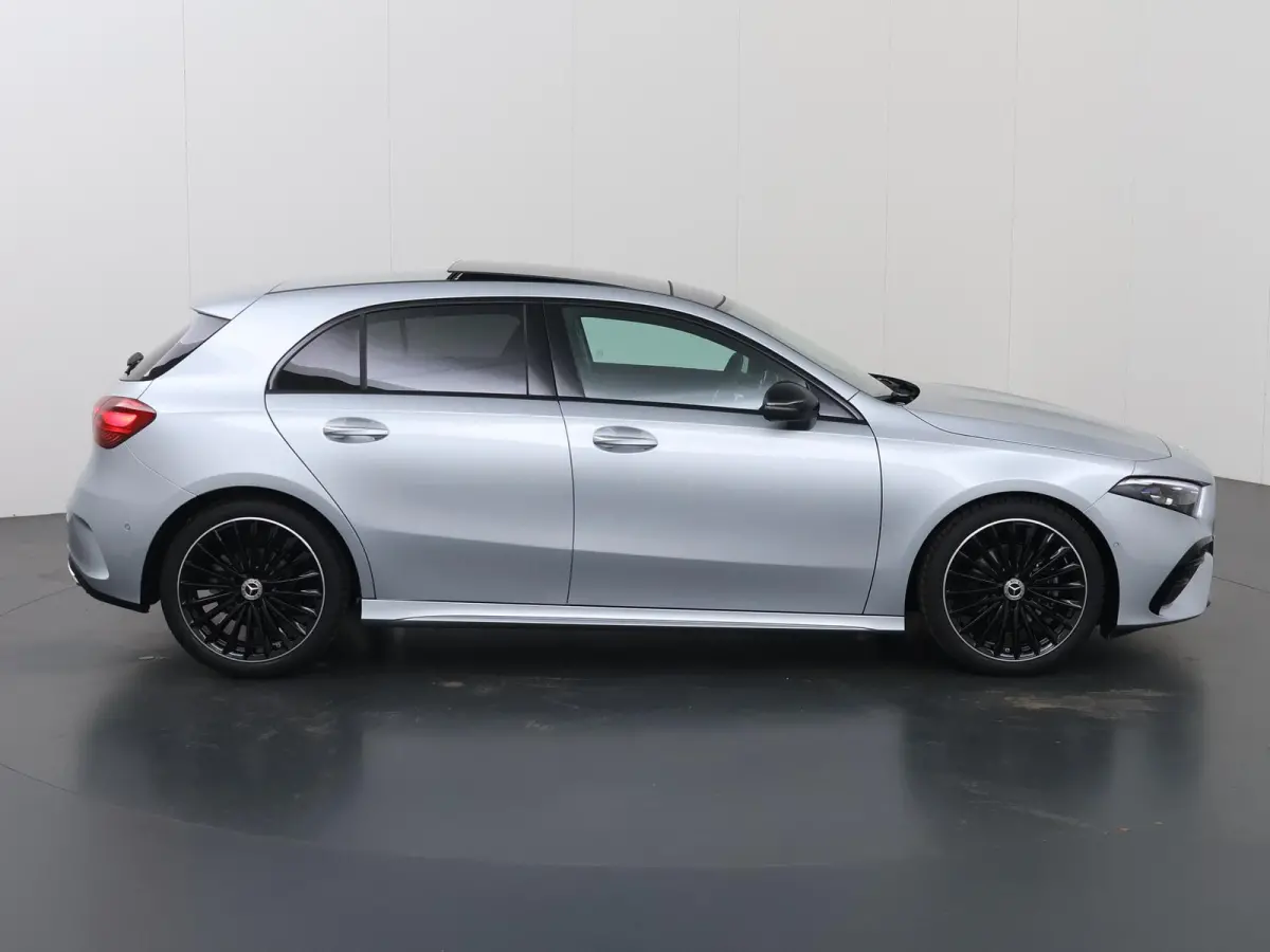180 Business Solution AMG | Panoramaschuifdak | Stoelverwarming | Achteruitrijcamera |  MULTIBEAM LED |