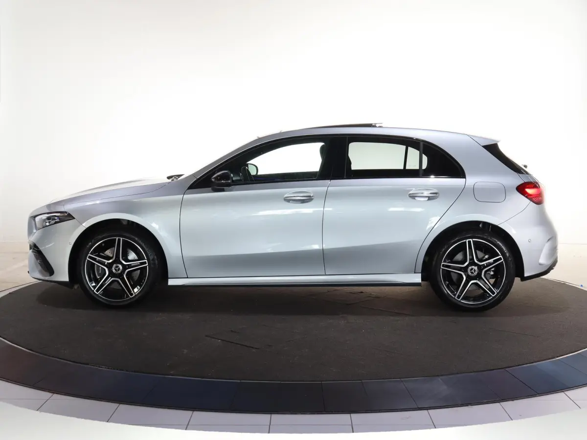 250e Star Edition AMG Line | Multibeam | Panoramaschuifdak | Night | Stoelverwarming | Achteruitrijcamera | Apple Carplay/Android Auto |