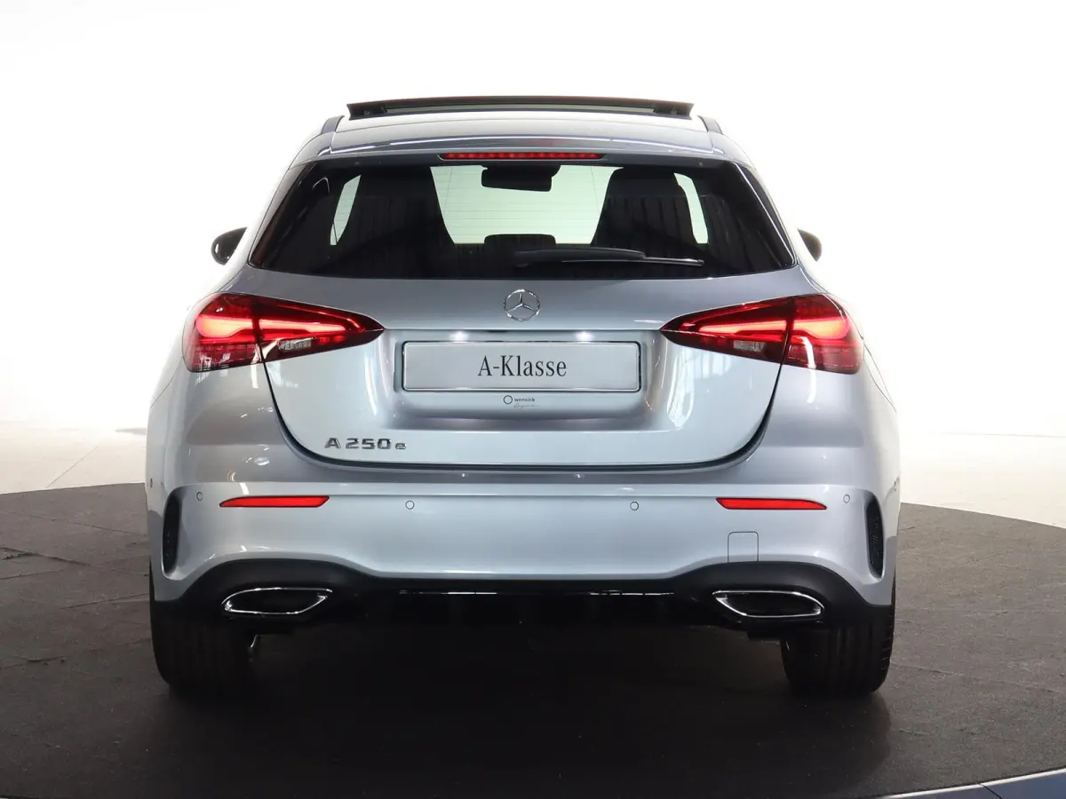 250e Star Edition AMG Line | Multibeam | Panoramaschuifdak | Night | Stoelverwarming | Achteruitrijcamera | Apple Carplay/Android Auto |