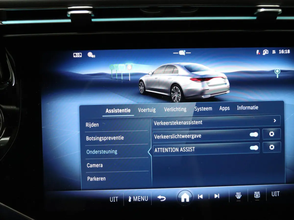 300e Sport Edition | Panoramaschuifdak | Premium plus | Superscreen | Nightpakket | Burmester | Stoelventilatie | Rijassistentiepakket Plus | Head-up display | DISTRONIC |