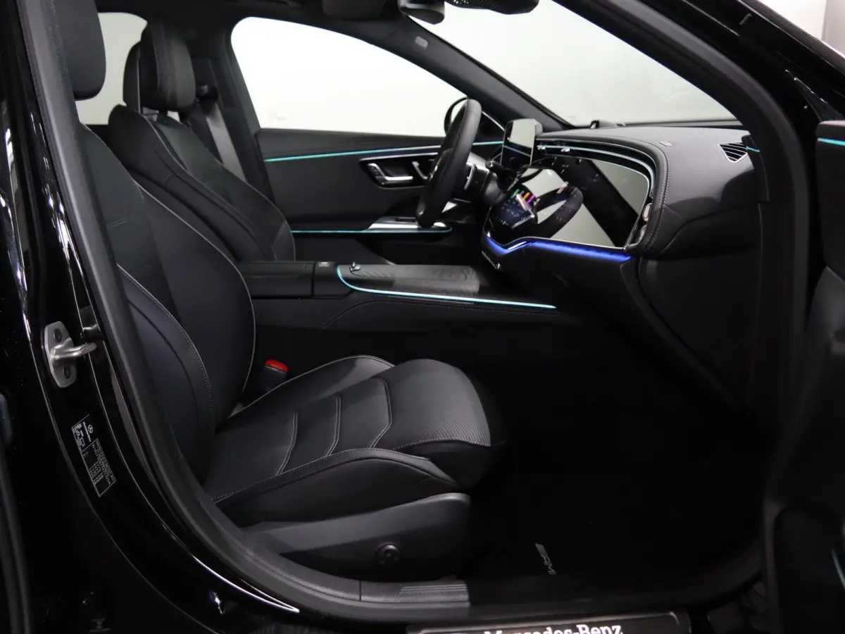 300e Sport Edition | Panoramaschuifdak | Premium Plus | Rijassistentiepakket Plus | Nightpakket | Leder pakket | Burmester | Head-up display | 360° camera | DISTRONIC |