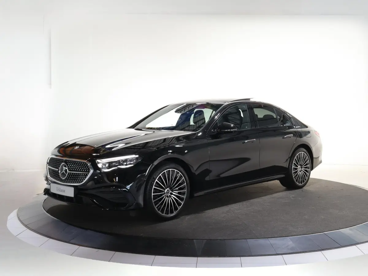 300e Sport Edition | Panoramaschuifdak | Premium Plus | Rijassistentiepakket Plus | Nightpakket | Leder pakket | Burmester | Head-up display | 360° camera | DISTRONIC |