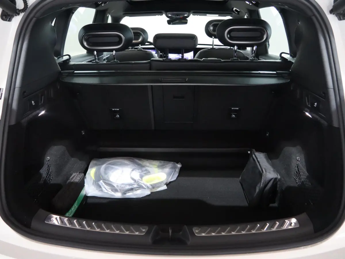 Pro+ | 100 kWh | Smart Pilot | Elektrische stoelen incl. Memory | Stoel en Stuurwielverwarming | 360-camera |