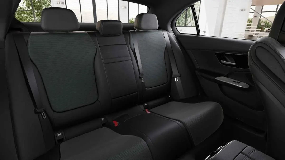 300 e Business Solution | Achteruitrijcamera |  Voorstoelen verwarmd | Apple CarPlay
