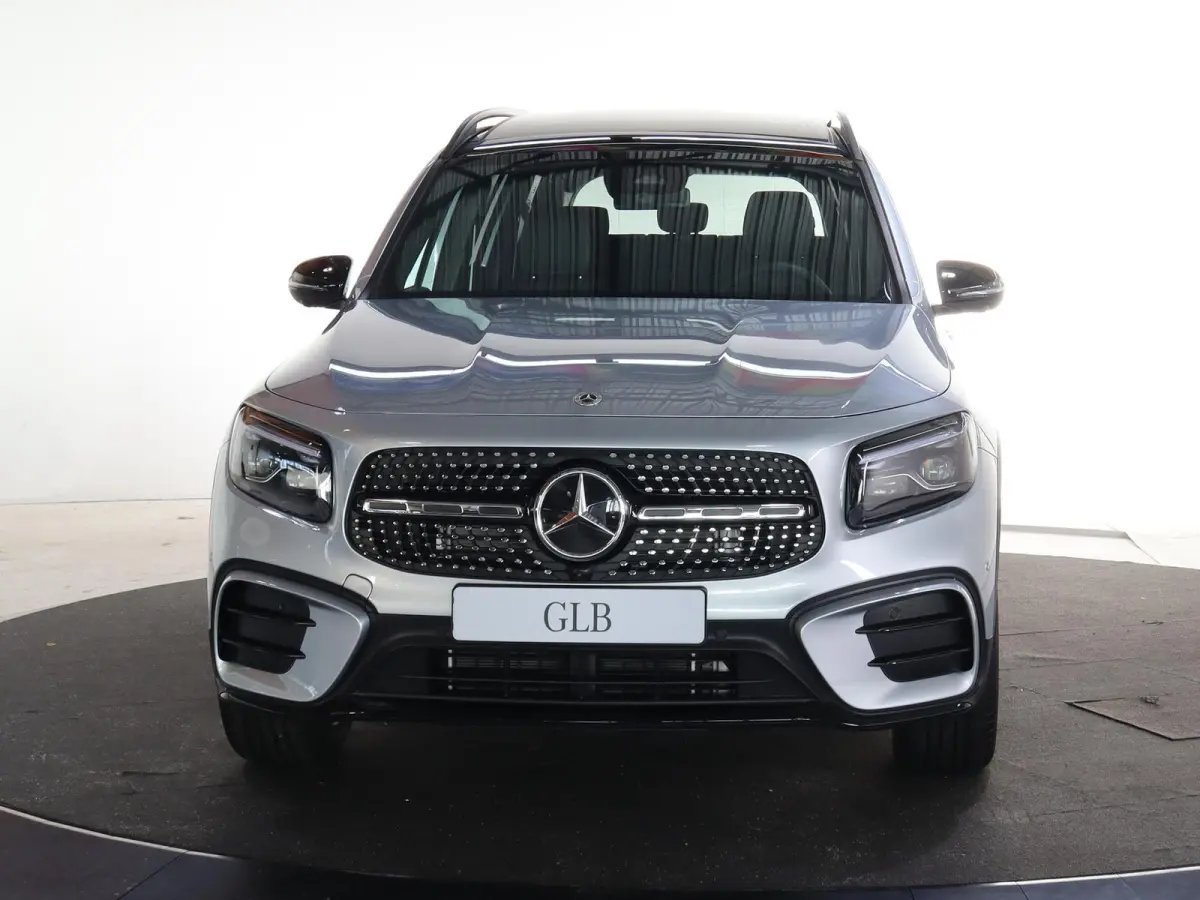 180 Business Solution AMG | AMG Line Plus pakket | Panoramaschuifdak | Winterpakket | Trekhaak | 20” AMG velgen |