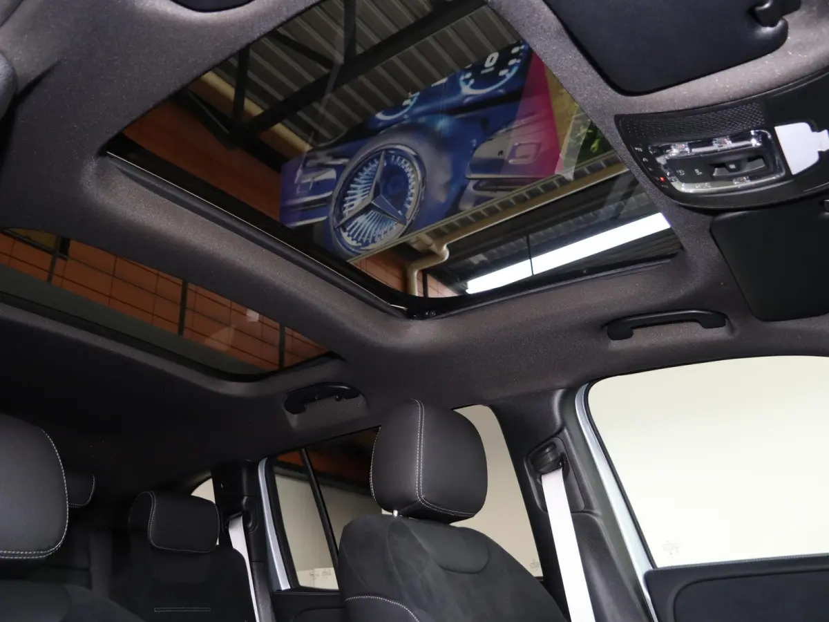 180 Business Solution AMG | AMG Line Plus pakket | Panoramaschuifdak | Winterpakket | Trekhaak | 20” AMG velgen |