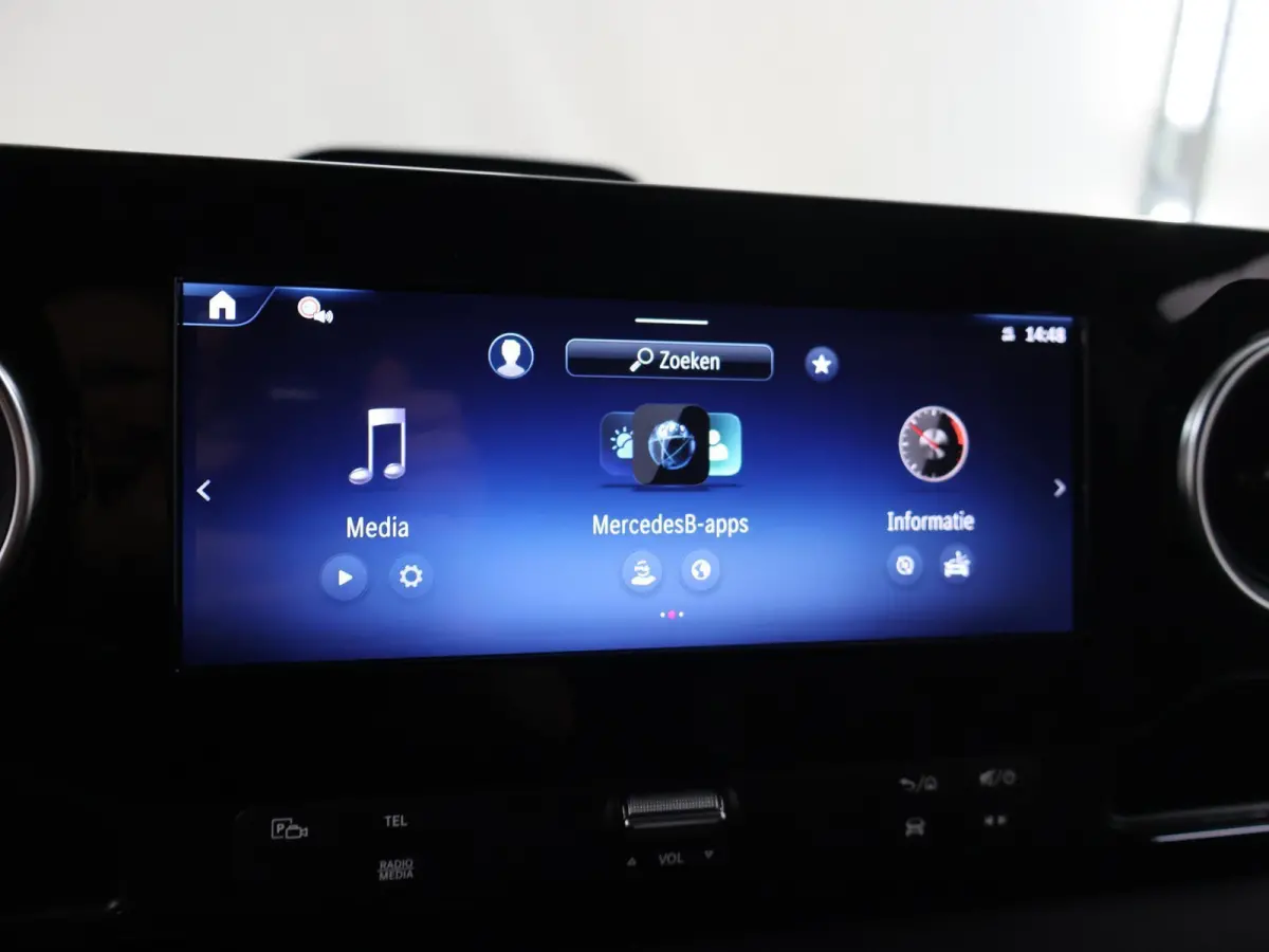 414 GB L2 H2 PRO | 81 kWh | 4250 GVW | 2000 KG Trekhaak | Cruise-Controle | MBUX | Achteruitrijcamera | DC laden 115 kW |  Smartphone integratie pakket |