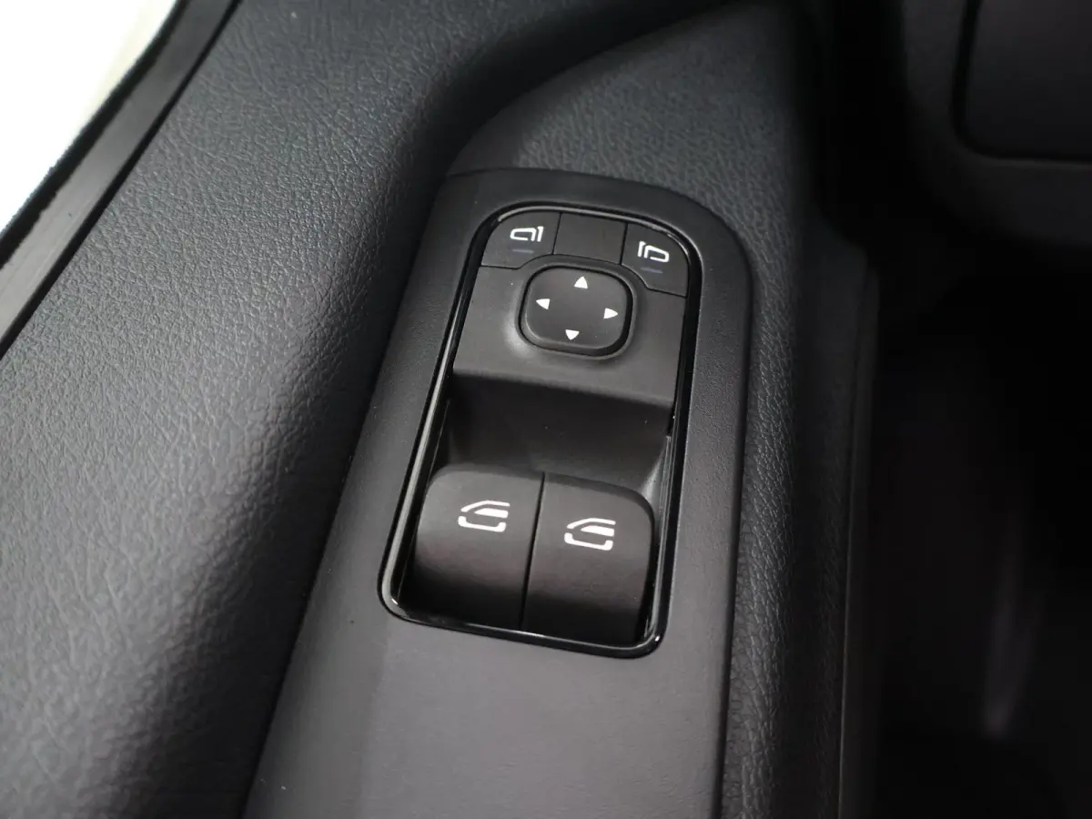 315 CDI | Aut. | Chassis | L3 | 3500 KG. AHW | Airco | Cruise Control | MBUX Navigatie | Apple Carplay/Android Auto | Lane-Assist | Vierseizoenenbanden | Comfort Bestuurdersstoel | 3500 KG. 