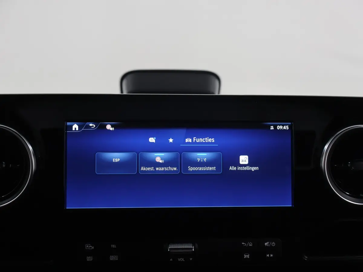 315 CDI | Aut. | Chassis | L3 | 3500 KG. AHW | Airco | Cruise Control | MBUX Navigatie | Apple Carplay/Android Auto | Lane-Assist | Vierseizoenenbanden | Comfort Bestuurdersstoel | 3500 KG. 