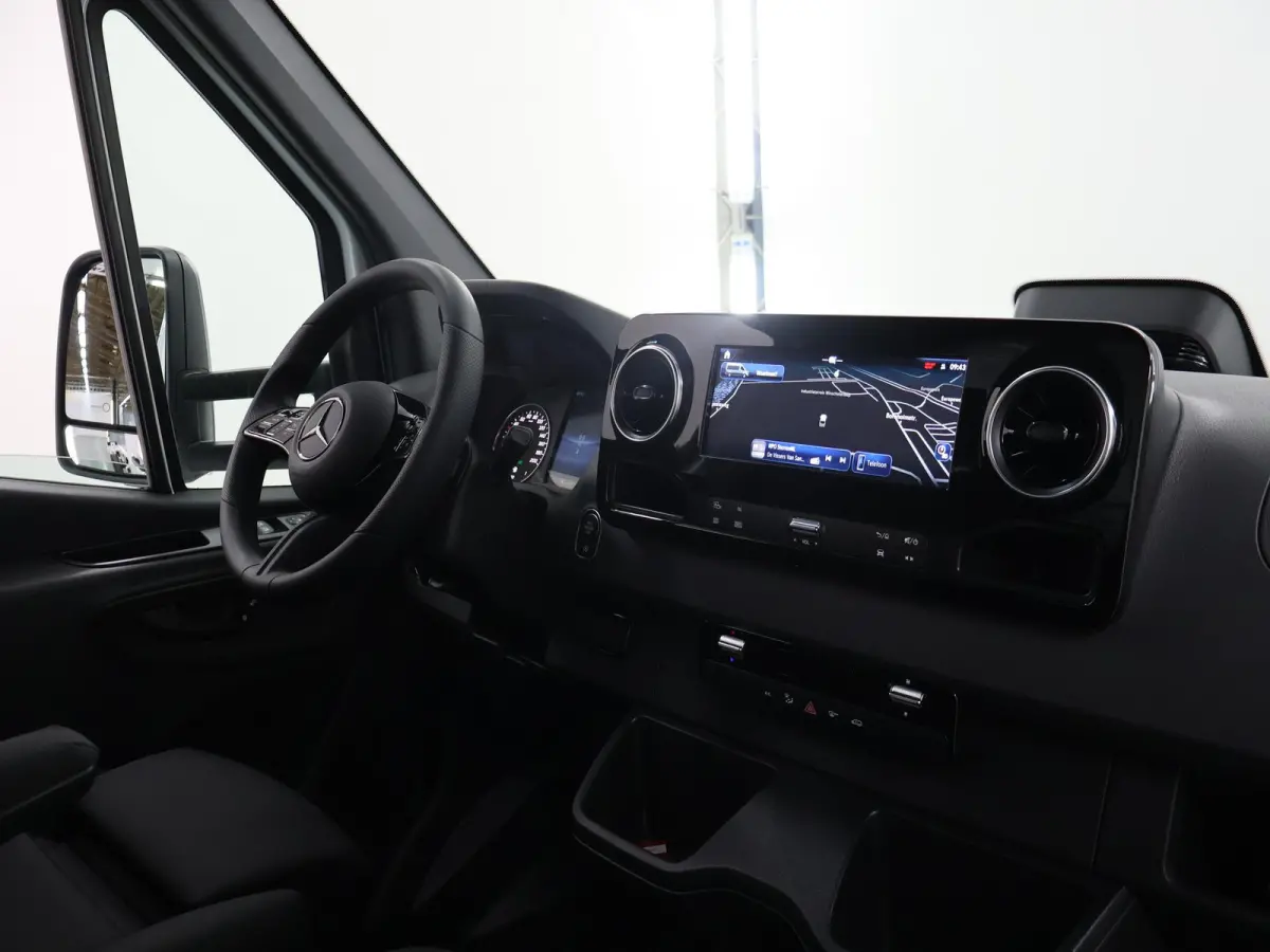 315 CDI | Aut. | Chassis | L3 | 3500 KG. AHW | Airco | Cruise Control | MBUX Navigatie | Apple Carplay/Android Auto | Lane-Assist | Vierseizoenenbanden | Comfort Bestuurdersstoel | 3500 KG. 