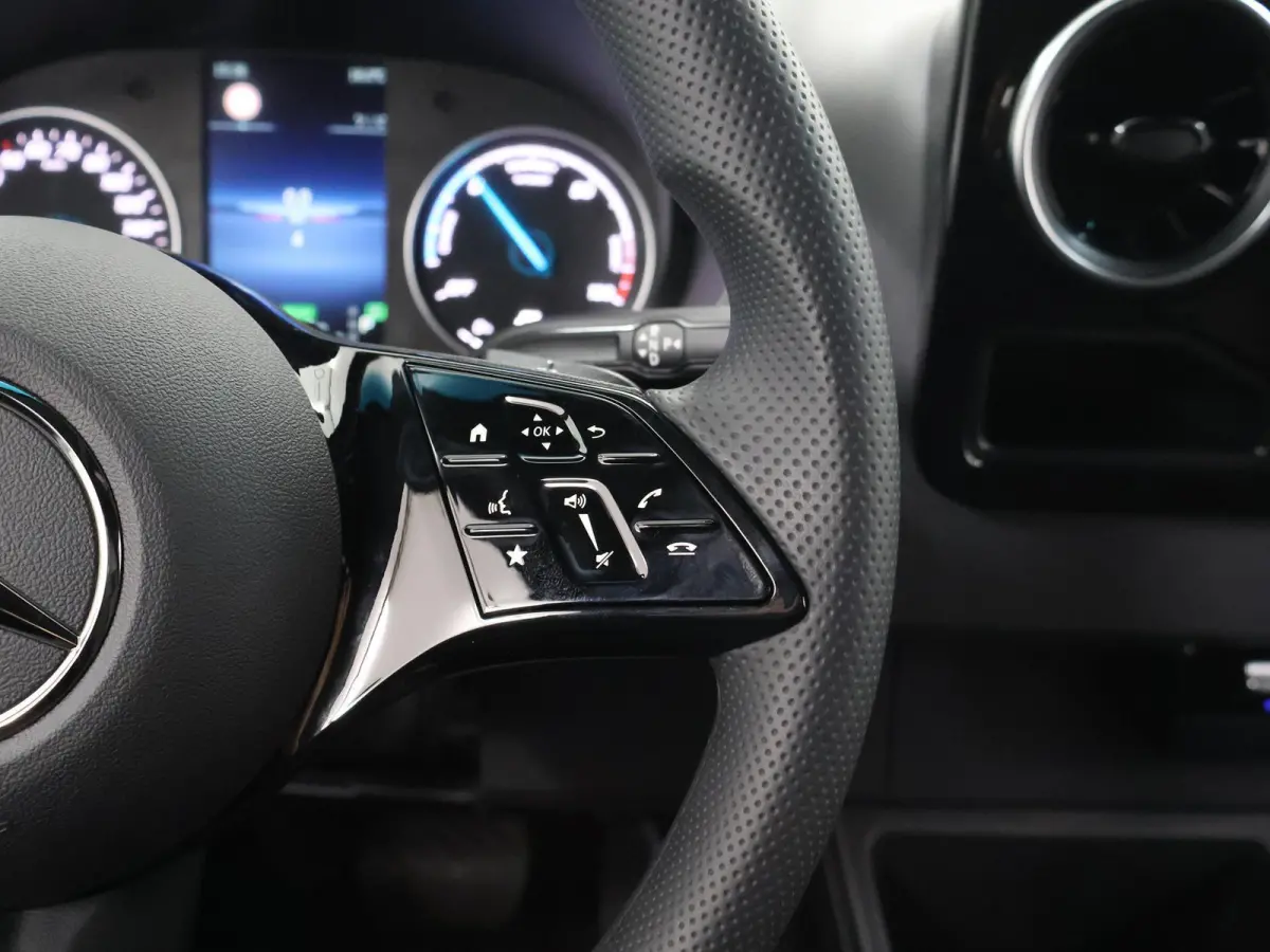 314 L2 H2 PRO | 56 kWh | 100% elektrisch | 2000kg Trekhaak | 115Kw/u DC Snelladen | Smartphone integratie pakket | Carplay | Camera | Comfort bestuurdersstoel |