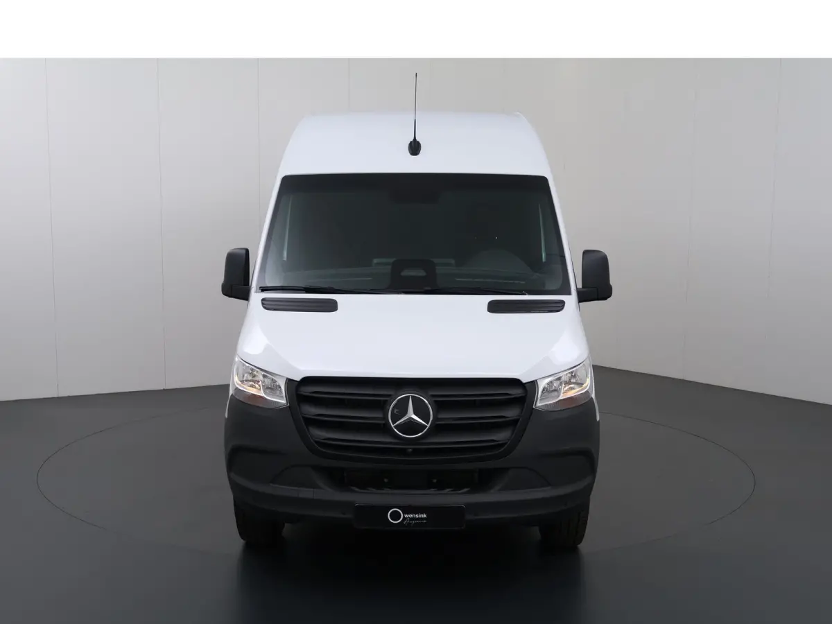 414 L2 H2 RWD PRO 81kWh | Trekhaak | Smartphone integratie pakket | 115 kW Snelladen | Achteruitrijcamera | Standkachel | Stoelverwarming |