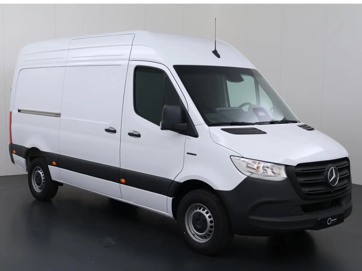 414 L2 H2 RWD PRO 81kWh | Trekhaak | Smartphone integratie pakket | 115 kW Snelladen | Achteruitrijcamera | Standkachel | Stoelverwarming |