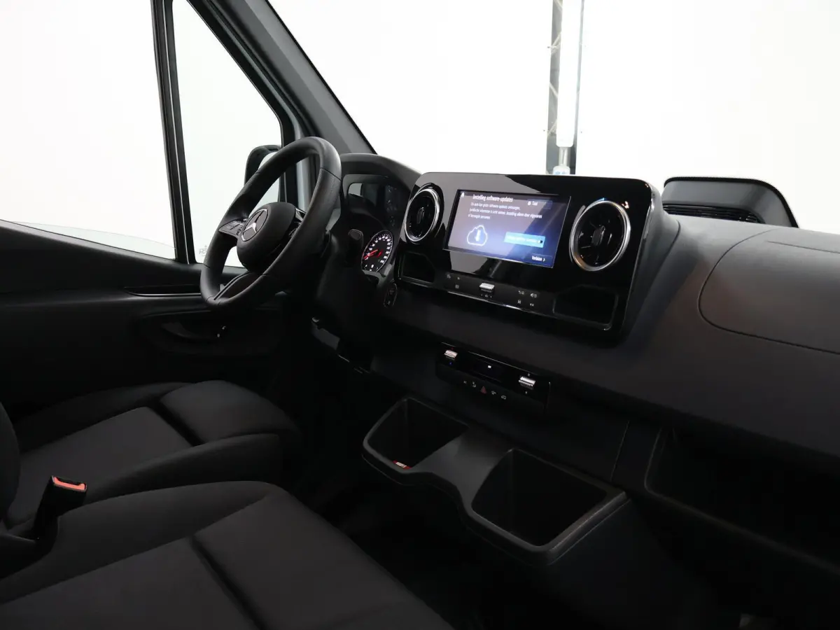 517 CDI L2 H2 Pro 5.0t | C1 Rijbewijs | Smartphone integratie pakket | Dubbel Lucht | Tachograaf |