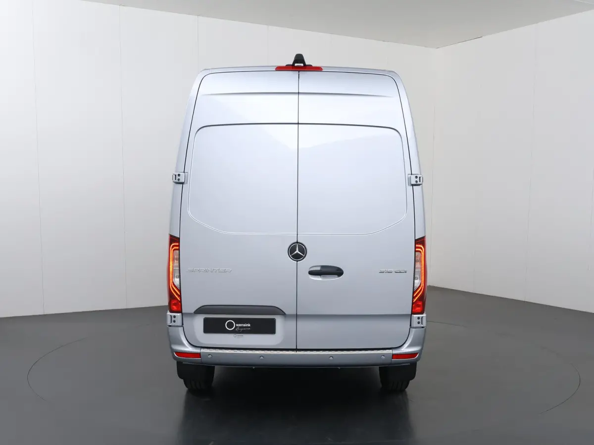 319 CDI | Aut. | L2 H2 | Select | LED Koplampen | 3-zits | Achteruitrijcamera | Navigatie | Apple Carplay/Android Auto | 3500 KG. AHW | Distronic Plus | LM Velgen | Certified