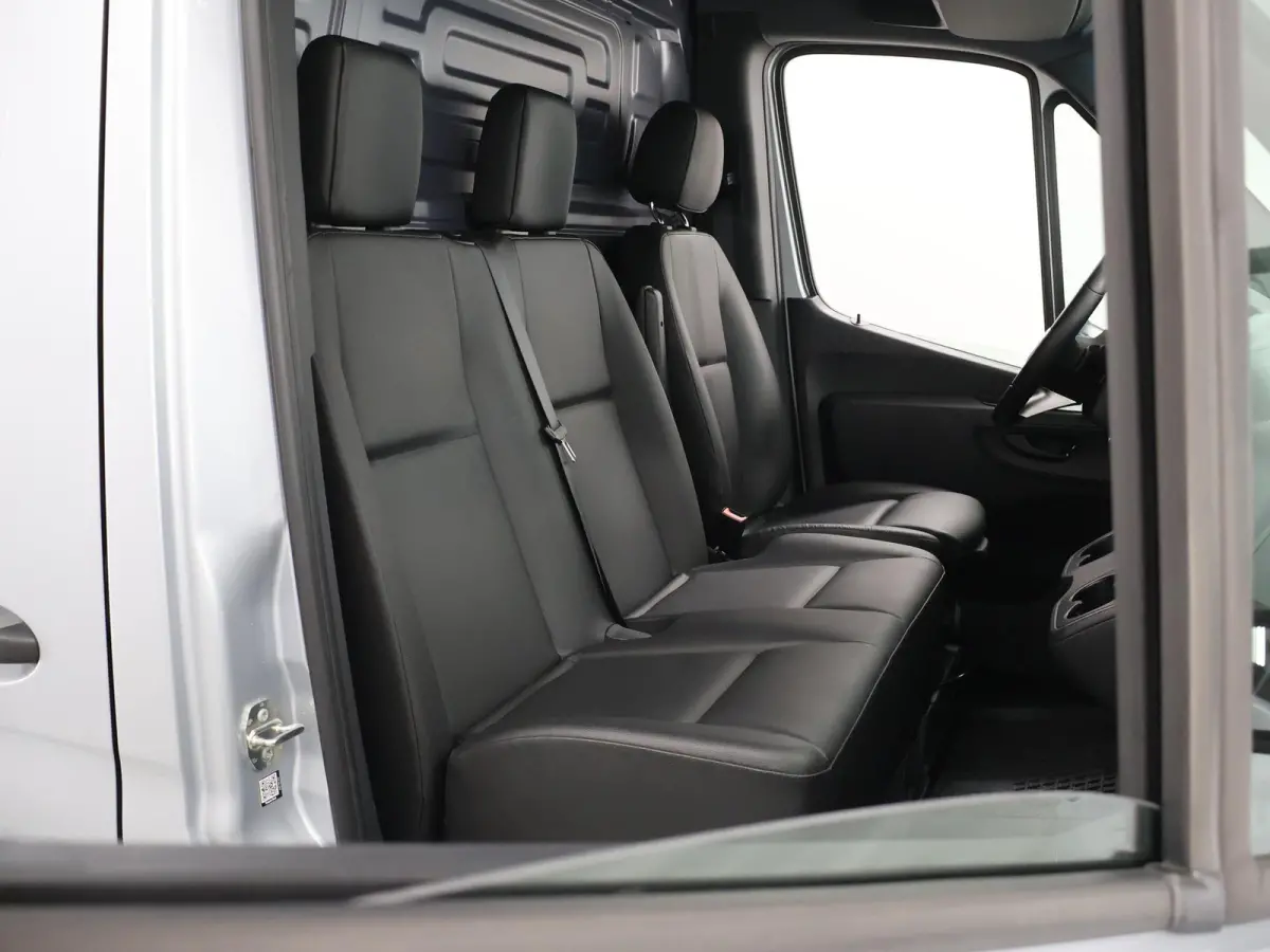 319 CDI | Aut. | L2 H2 | Select | LED Koplampen | 3-zits | Achteruitrijcamera | Navigatie | Apple Carplay/Android Auto | 3500 KG. AHW | Distronic Plus | LM Velgen | Certified