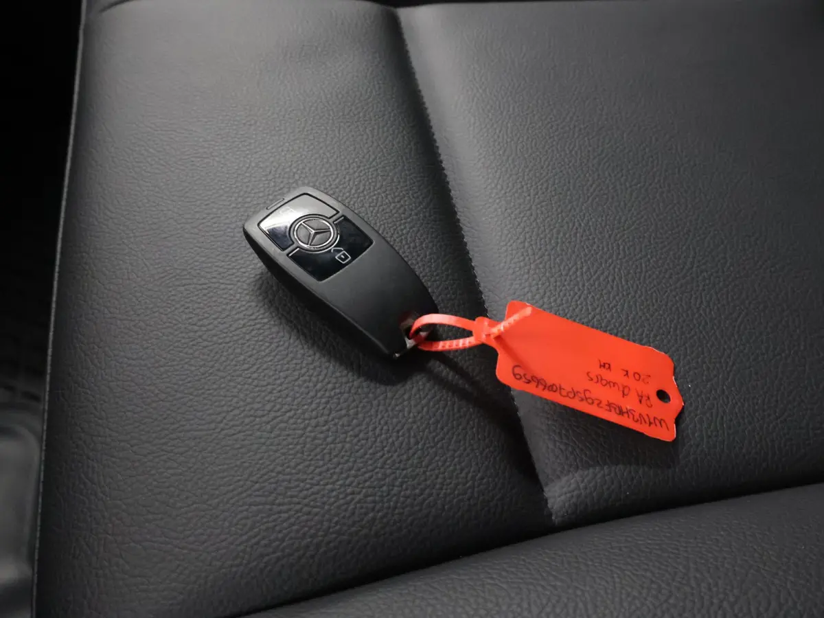 319 CDI | Aut. | L2 H2 | Select | LED Koplampen | 3-zits | Achteruitrijcamera | Navigatie | Apple Carplay/Android Auto | 3500 KG. AHW | Distronic Plus | LM Velgen | Certified