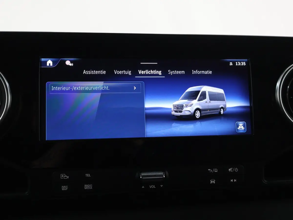 319 CDI | Aut. | L2 H2 | Select | LED Koplampen | 3-zits | Achteruitrijcamera | Navigatie | Apple Carplay/Android Auto | 3500 KG. AHW | Distronic Plus | LM Velgen | Certified