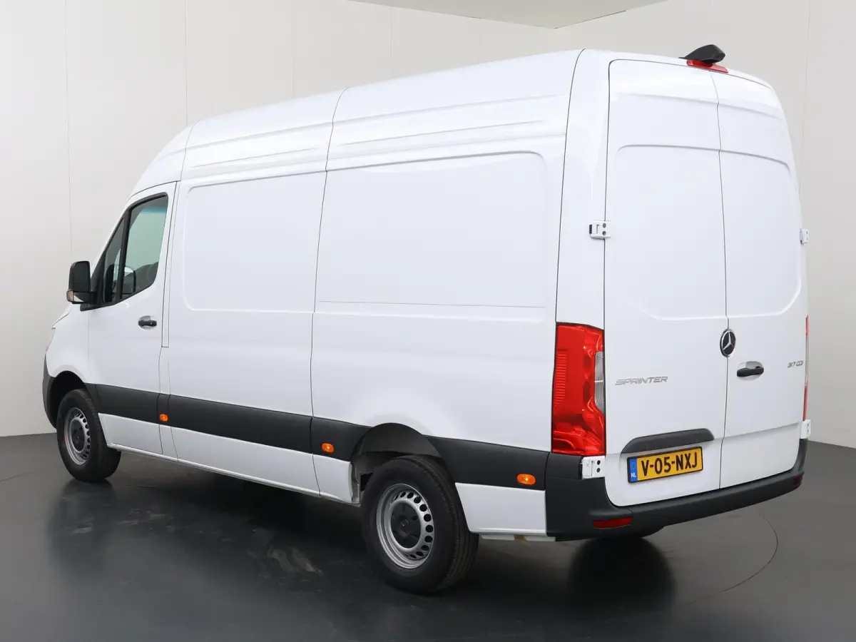 317 CDI | Aut. | L2 H2 | Pro | 3-zits | Airco | Cruise Control | 3500 KG. AHW | Parkeercamera | Certified