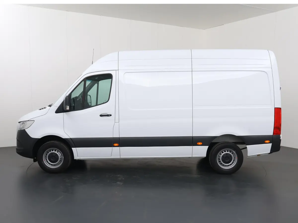 317 CDI | Aut. | L2 H2 | Pro | 3-zits | Airco | Cruise Control | 3500 KG. AHW | Parkeercamera | Certified