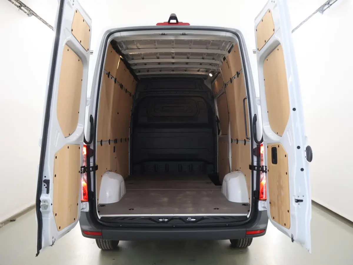 317 CDI | Aut. | L2 H2 | Pro | 3-zits | Airco | Cruise Control | 3500 KG. AHW | Parkeercamera | Certified