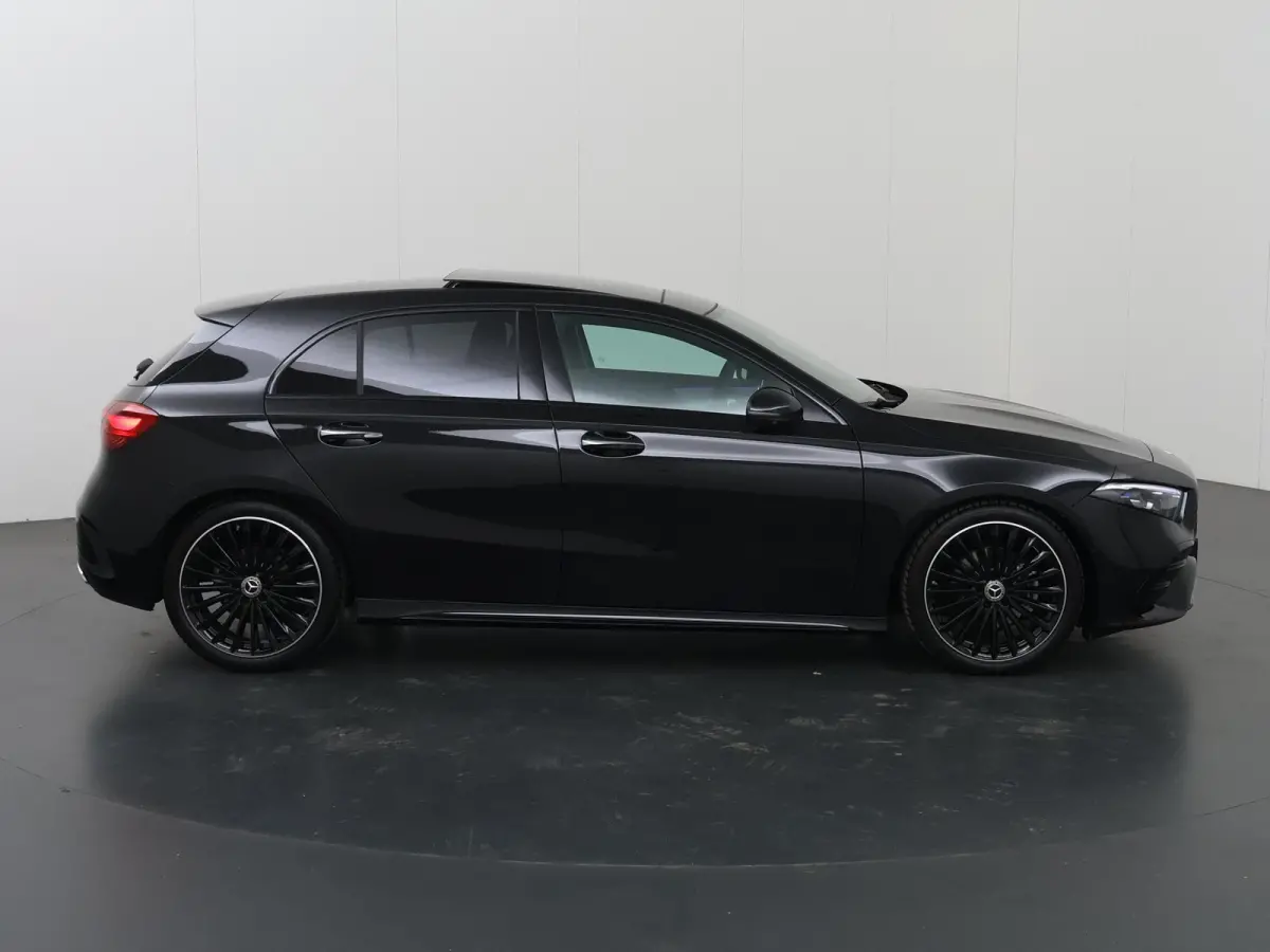 180 Business Solution AMG | Panoramaschuifdak | Premium Plus | Nightpakket | 19"Multispaak AMG velgen | Stoelverwarming |  360° camera | Head-up display |